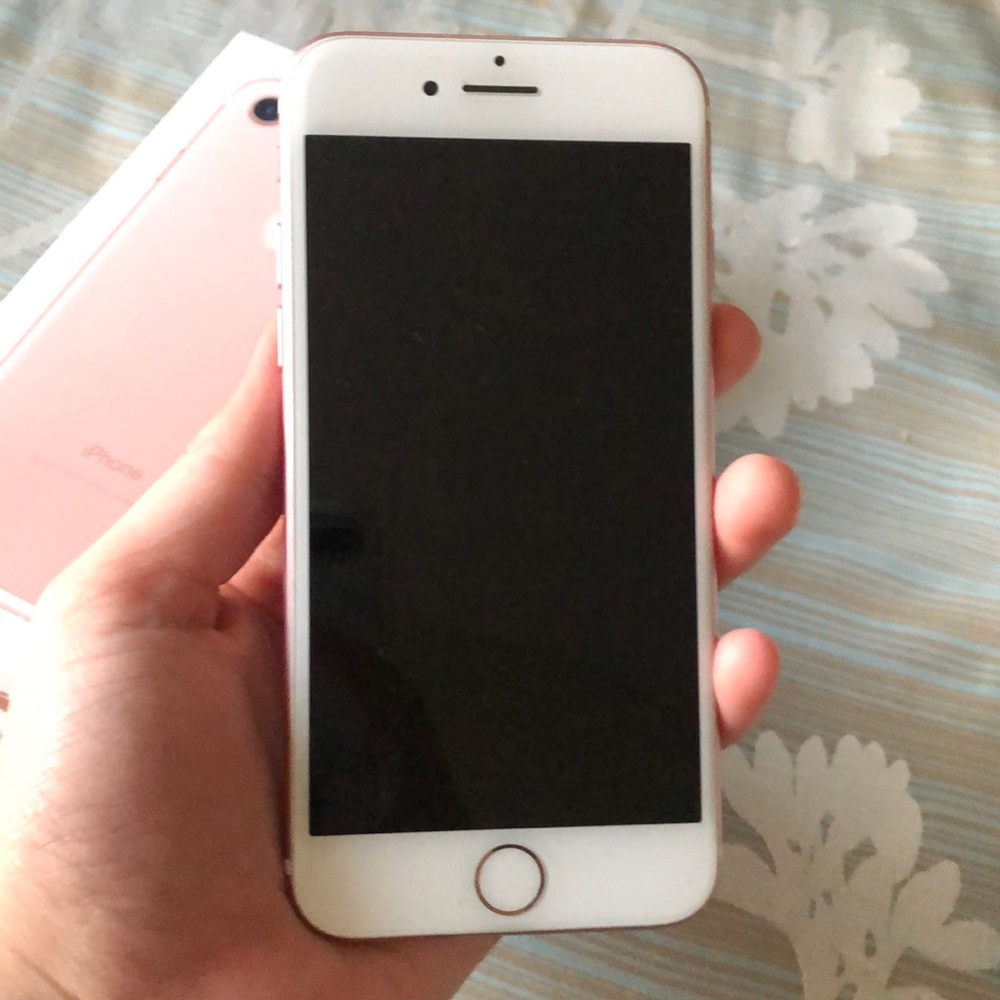 IPHONE 7 - Picture 2 of 6